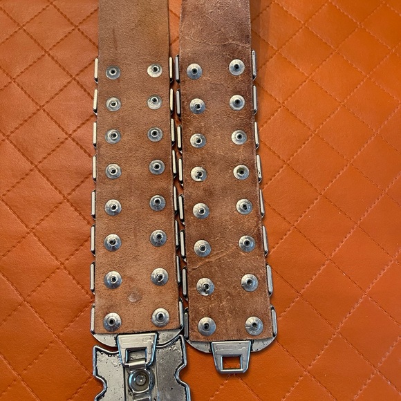 In Transit metal & soft leather Belt - Picture 7 of 7